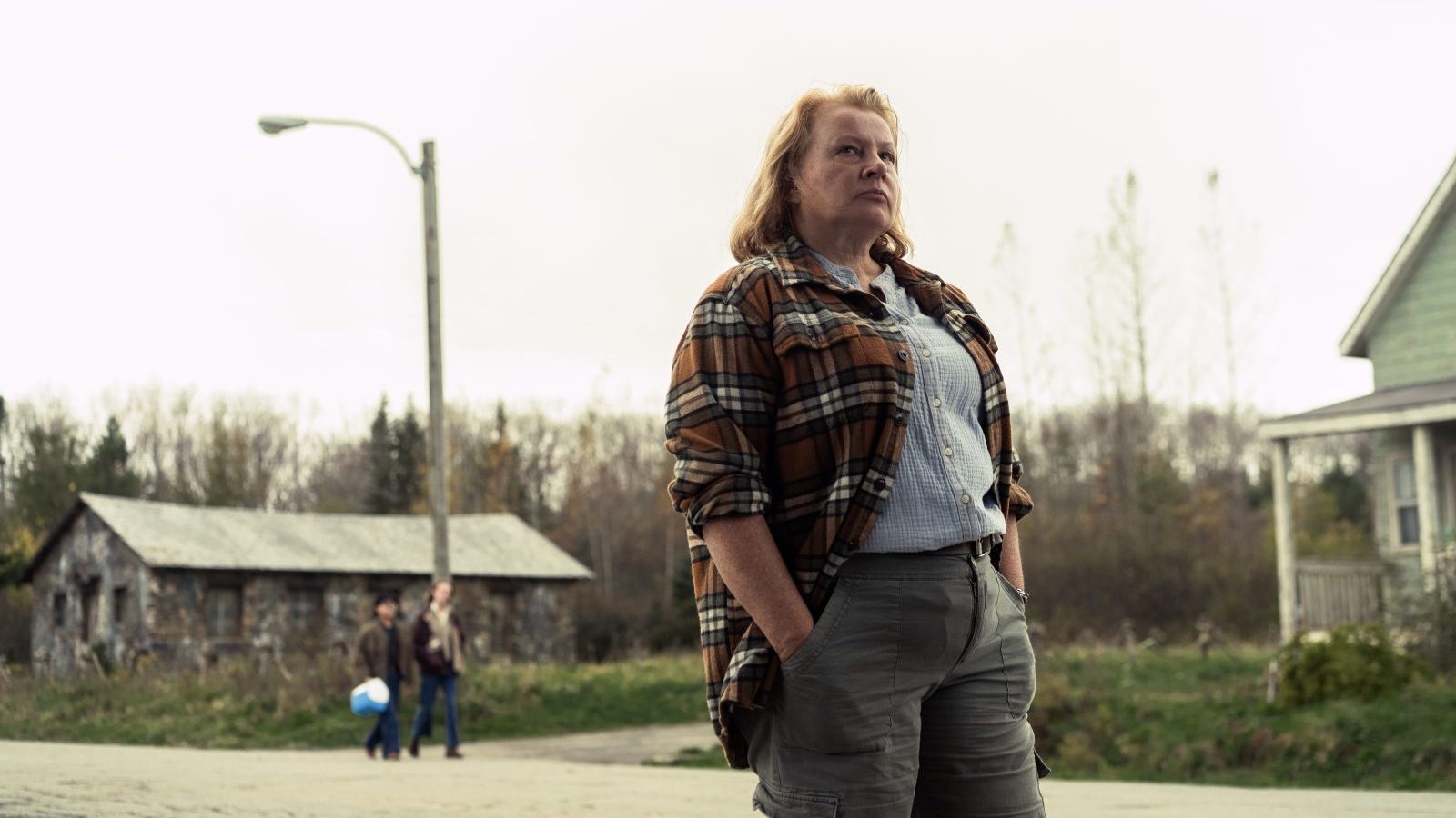 From star Elizabeth Saunders reflects on Donna’s ‘horrifying’ brush with death