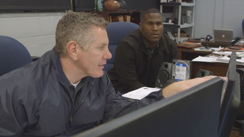 Mobile detectives Nick Crepeau and Jermaine Rogers in The First 48