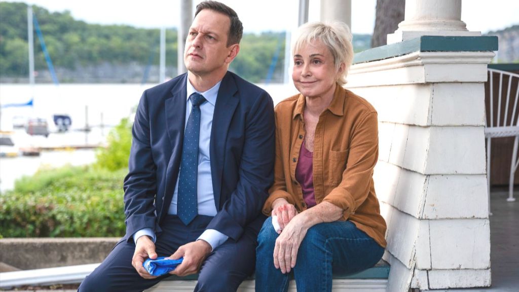 Actor Josh Charles as Dr. Martin Best and Annie Potts as Sarah in Best Medicine season 1 episode 3. (Photo Credit: Courtesy of FOX.)