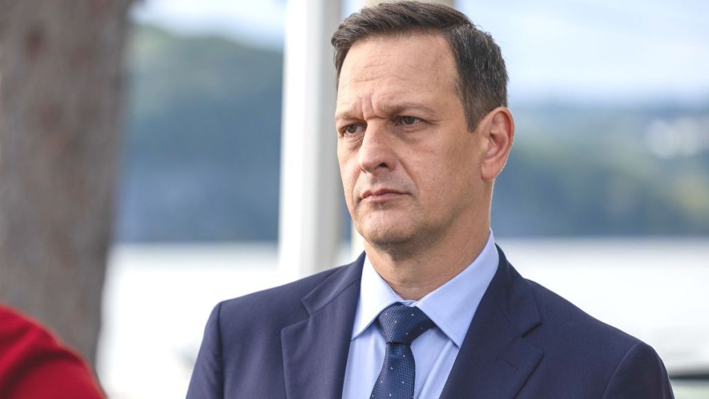 Best Medicine season 1, episode 3 is a baseball game of highs and lows