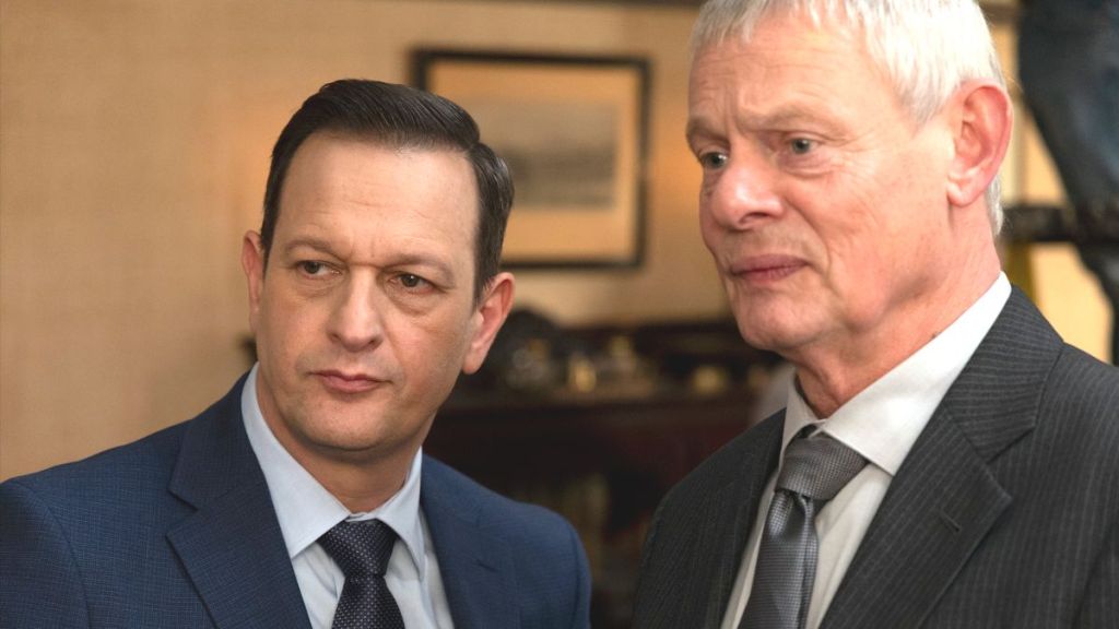 Josh Charles as Dr. Martin Best and Martin Clunes as Dr. Robert Best in Best Medicine season 1, episode 9. (Photo Credit: Courtesy of FOX.)
