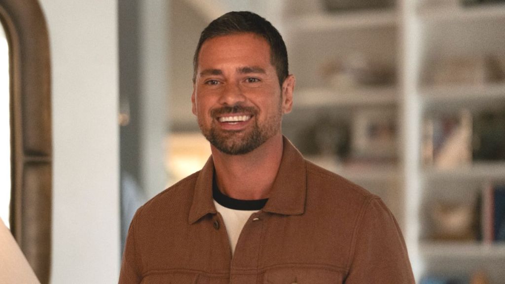 JR Ramirez as David Soto in the Wonder Project series It's Not Like That. (Photo Credit: David Dietl/Courtesy of Amazon MGM Studios.)