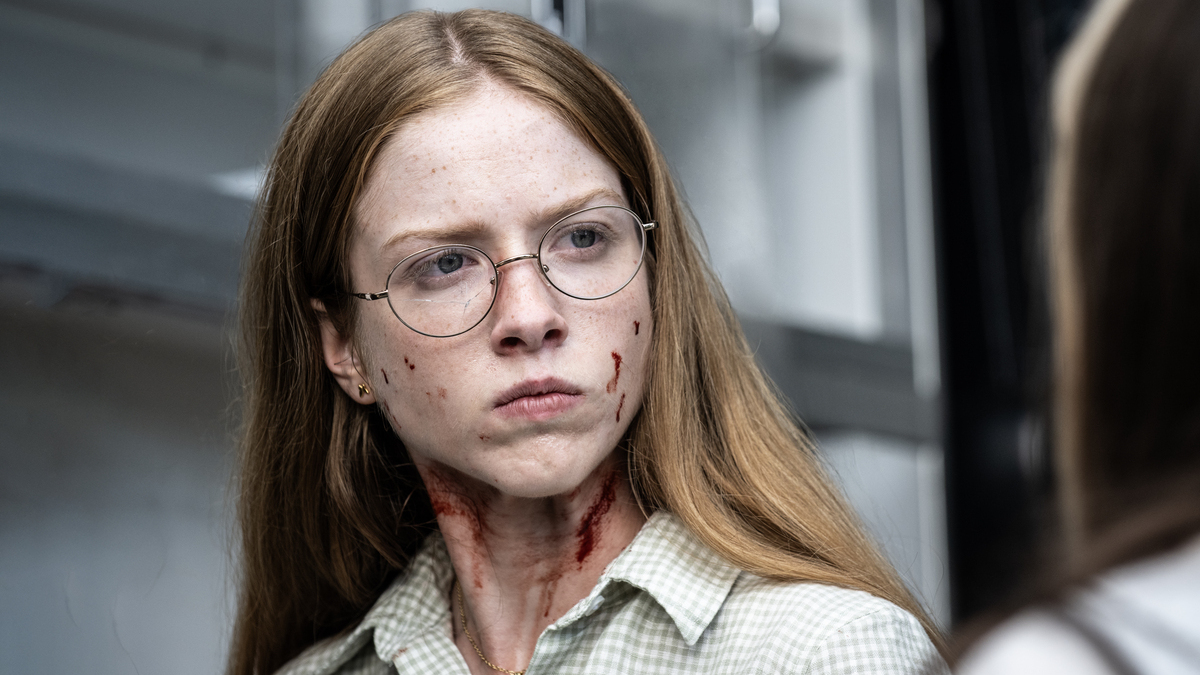 From season 4 star Julia Doyle dishes on creating Sophia: ‘She’s just a little girl seeking community’