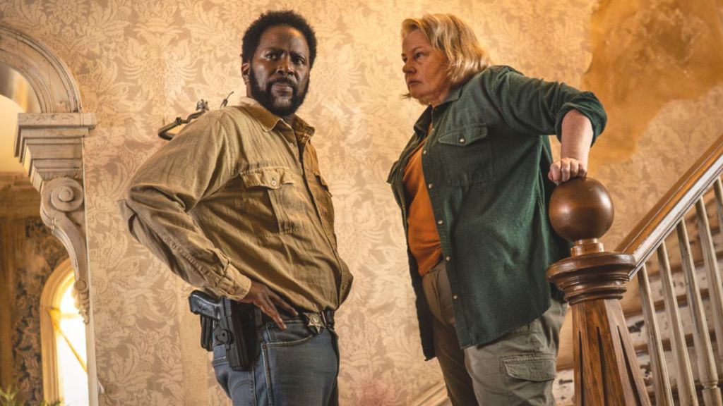 Harold Perrineau as Boyd Stevens and Elizabeth Saunders as Donna in From season 4 episode 1. (Photo Credit: Courtesy of MGM+.)